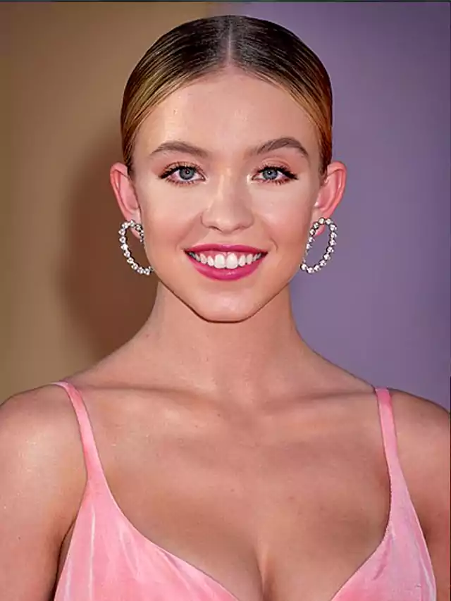 Sydney Sweeney Net Worth 2022